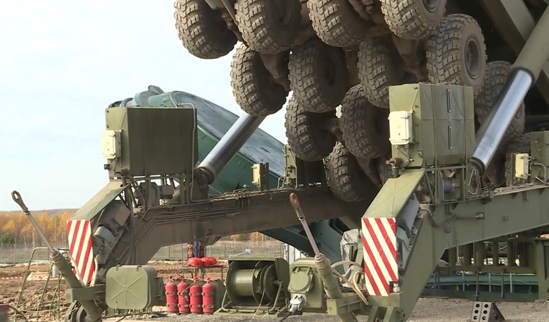 Một trong những phản ứng đó là các cuộc thao diễn của Lực lượng tên lửa chiến lược Nga. Những cuộc tập trận như vậy đã được lên kế hoạch từ trước và được đưa vào chương trình huấn luyện chiến đấu - Giám đốc Trung tâm Dự báo quân sự Anatoly Tsyganok nói.