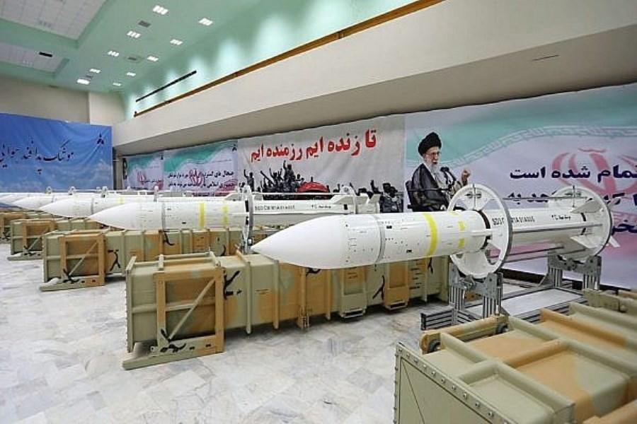 IRGC đã đặt các bệ phóng trong nhà kho và cơ sở cất giữ dưới lòng đất vì lo sợ bị tấn công hoặc ném bom.