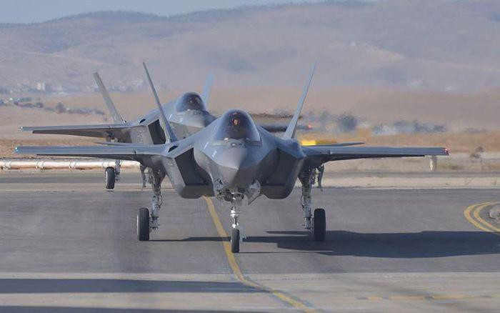 "Hiện tại, phi đội F-35 của chúng tôi chỉ có 36% sẵn sàng làm nhiệm vụ, chúng tôi đang phấn đấu đưa chỉ số này lên mức 50%", bà Ellen Lord - Phó giám đốc chương trình mua sắm của Lầu Năm Góc phát biểu.