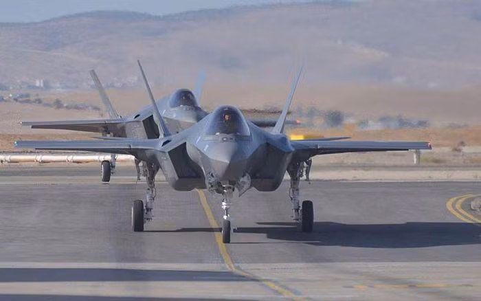 "Hiện tại, phi đội F-35 của chúng tôi chỉ có 36% sẵn sàng làm nhiệm vụ, chúng tôi đang phấn đấu đưa chỉ số này lên mức 50%", bà Ellen Lord - Phó giám đốc chương trình mua sắm của Lầu Năm Góc phát biểu.