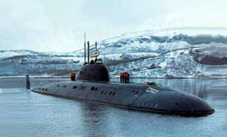 Tàu có thể đạt tốc độ 10 hải lý/giờ khi nổi, và 31 hải lý/giờ khi lặn. Dù có thể lặn sâu tối đa ở mức 400m, tuy vậy tàu thường chỉ lặn ở độ sâu khoảng 320m. Dữ trữ hành trình là 80 ngày.