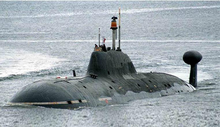 Tàu ngầm hạt nhân Project 671 RTM có chiều dài 106,1m, rộng 10,6, mớn nước 8m, lượng giãn nước khi lặn lên tới 7.250 tấn. Tàu được vận hành bởi độ ngũ thủy thủ đoàn 102 người.