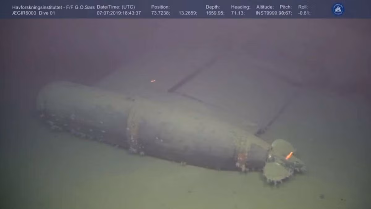 Tháng 4 năm 1989, tàu ngầm hạt nhân Liên Xô chiếc K-278 Komsomolets đã thực hiện chuyến tuần tra ở biển Na Uy. Khi đang ở độ sâu 150 mét, tàu đã cháy từ khoang động cơ.