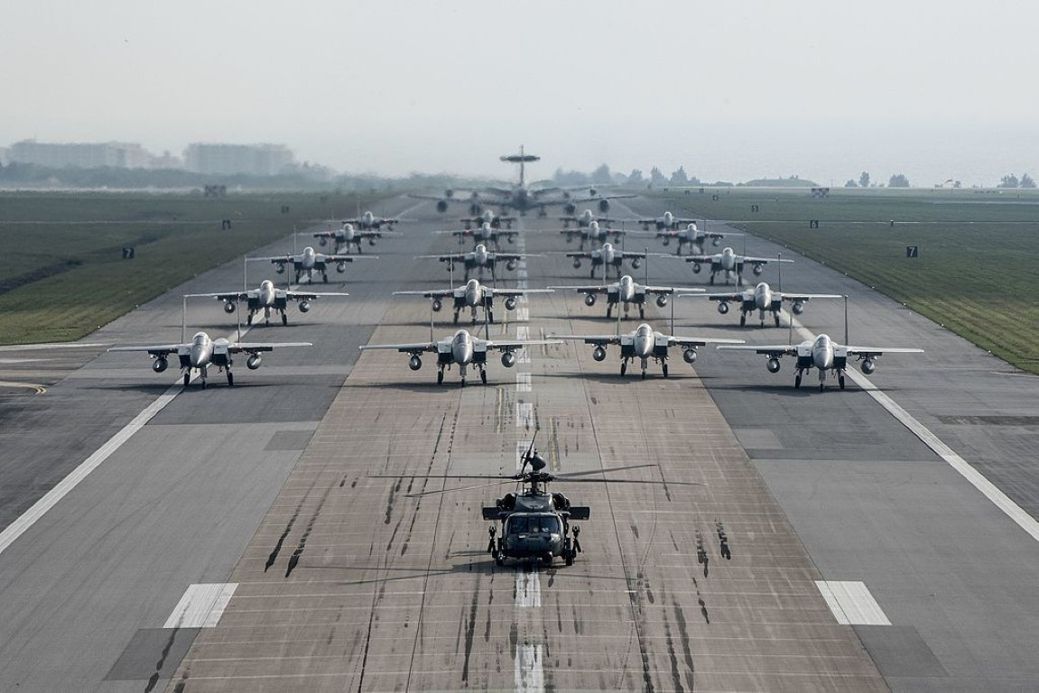 Dự kiến cho tới những năm 40 của thế kỷ này, tiêm kích F-15 vẫn sẽ phục vụ trong lực lượng Không quân Mỹ.