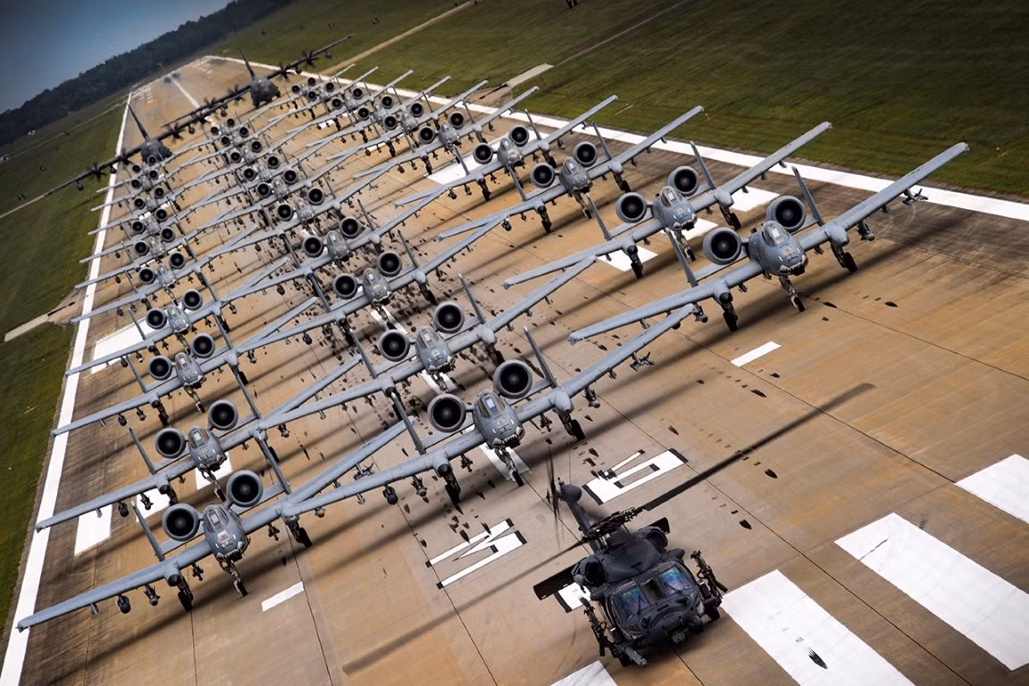 Việc Không quân Mỹ không phát triển một phiên bản nối tiếp cho cường kích cơ A-10, đơn giản là do loại phi cơ này hiện tại vẫn quá hiệu quả, và đủ hiệu quả cho tới khi F-35 thể hiện được mình trong tương lai.