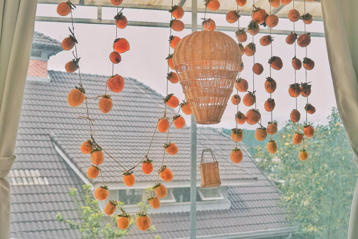 Dan hong treo gio cang ngam cang me cua nguoi vo “bo pho ve vuon“-Hinh-3