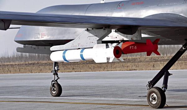 "Không quân Iraq đã mua tổng cộng 20 chiếc CH-4 từ Trung Quốc năm 2015. Trong thời gian thực chiến chống phiến quân đã có 8 chiếc bị rơi không rõ nguyên nhân, số còn lại không chứng miinh được năng lực chiến đấu như kỳ vọng...''