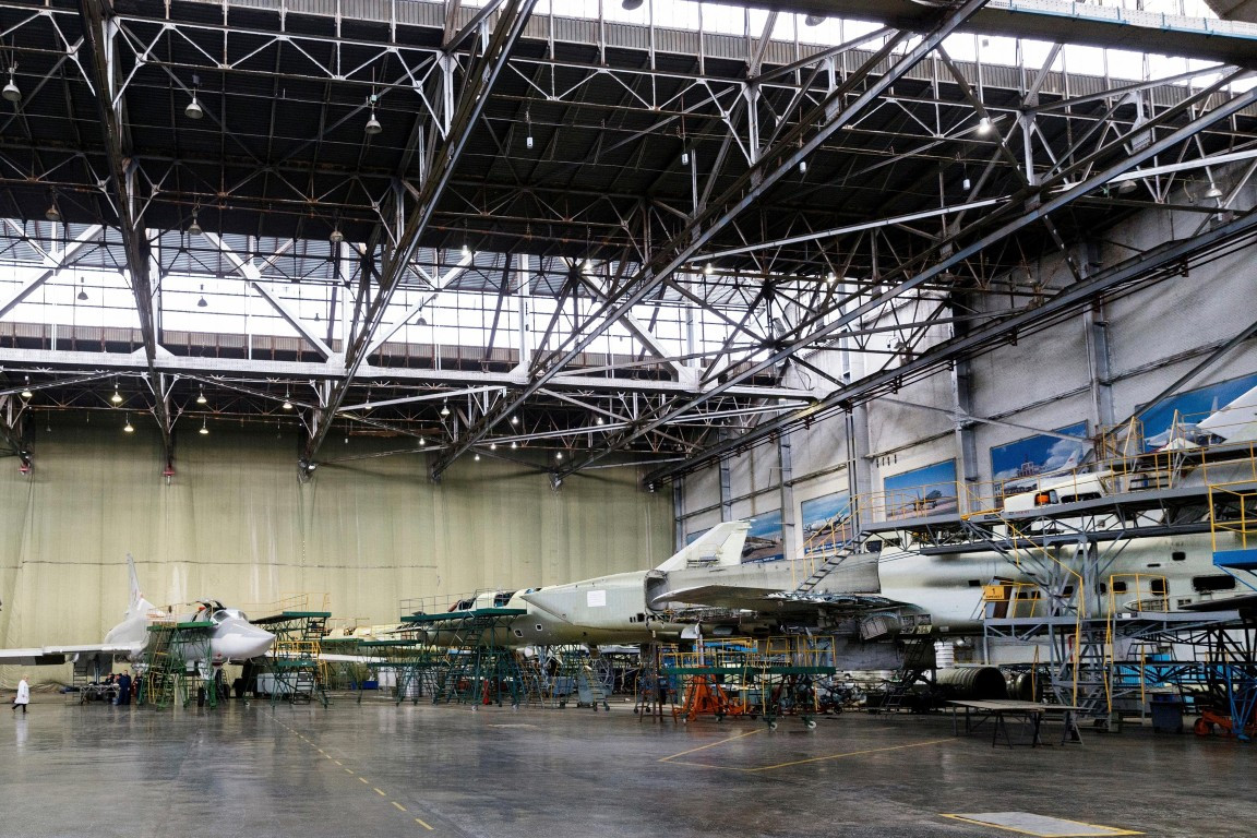 Theo đó những khung thân Tu-22M trong tình trạng dở dang từ thời Liên Xô sẽ sớm được hoàn thiện, đưa vào biên chế trong Lực lượng Hàng không Vũ trụ Nga.