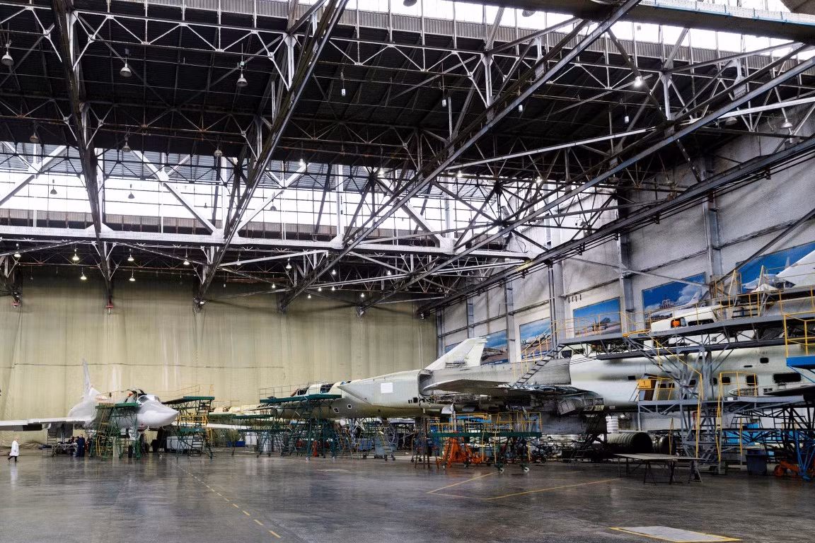 Theo đó những khung thân Tu-22M trong tình trạng dở dang từ thời Liên Xô sẽ sớm được hoàn thiện, đưa vào biên chế trong Lực lượng Hàng không Vũ trụ Nga.