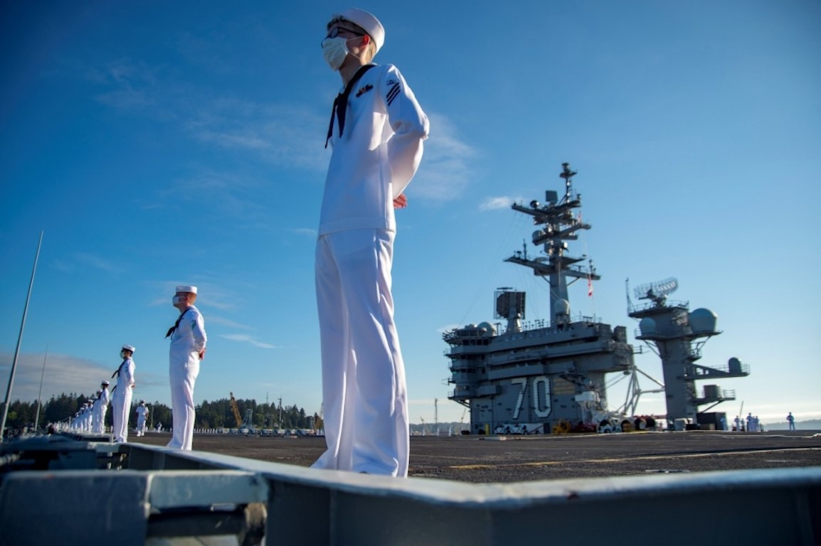 Với kinh nghiệm vận hành tàu sân bay và đặc biệt là kinh nghiệm tác chiến bằng tàu sân bay, đã được Mỹ gọt dũa qua cả trăm năm qua, việc một "đại gia mới nổi" như Trung Quốc đột nhiên xuất hiện với vài chiếc tàu sân bay trong tay, sẽ không có gì quá đáng lo ngại.