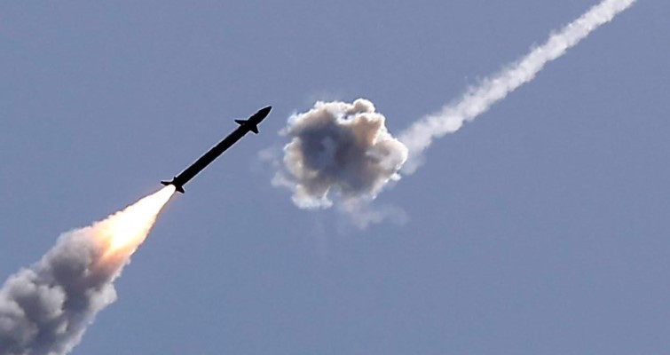 Theo vị chuyên gia, hiệu quả của Vòm sắt được quyết định bởi thực tế nó là một tổ hợp hoạt động trong mọi điều kiện thời tiết. Một khu phức hợp có diện tích bao quát 150 km2. Đối với một khu vực như vậy, đây là phương tiện phòng thủ hiệu quả nhất.