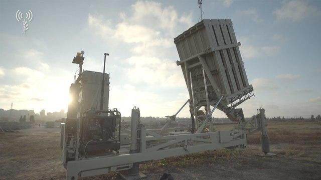 "Các thuật toán sau đó sẽ cho biết tên lửa này bay từ đâu tới, họ biết nó sẽ bay đến đâu và dự kiến rơi ở đâu. Có nghĩa là Iron Dome gần như ngay lập tức biết được quỹ đạo của tên lửa này", Đại tá Khatylev khẳng định.