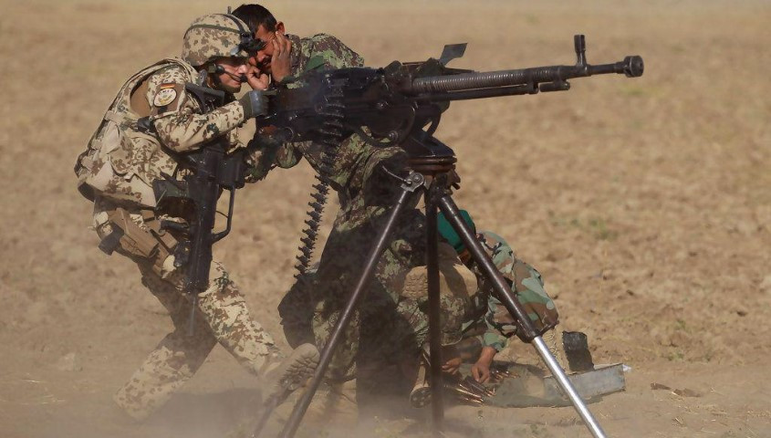 DShK cũng được Taliban biên chế với số lượng rất lớn. Chúng trở thành dòng súng máy hạng nặng cỡ nòng 12,7mm phổ biến nhất tại chiến trường này.