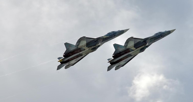 Từ trước tới nay, nhiều chuyên gia tại Nga vẫn tự tin cho rằng phi đội Su-33 nâng cấp cùng với chiến đấu cơ MiG-29K như hiện tại là đủ để chống lại thành công cả một nhóm tấn công tàu sân bay của đối phương.