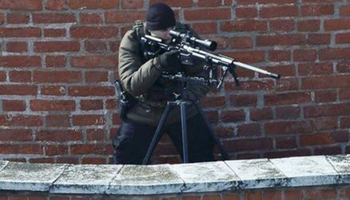 Mọi động tĩnh có dấu hiệu khủng bố phá hoại sẽ ngay lập tức bị các đơn vị lính bắn tỉa triệt hạ.