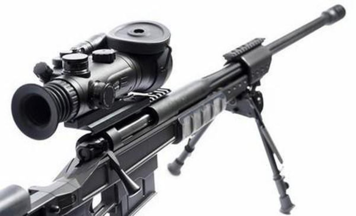 Súng có trọng lượng khoảng 5,8kg, chiều dài 1.270 mm, khi gập báng súng chỉ dài 1.020 mm, riêng nòng súng có độ dài 610 mm, điều này giúp súng bắn mạnh và chính xác.