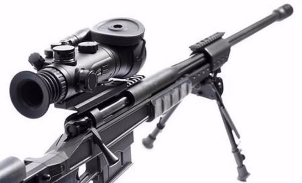 Súng có trọng lượng khoảng 5,8kg, chiều dài 1.270 mm, khi gập báng súng chỉ dài 1.020 mm, riêng nòng súng có độ dài 610 mm, điều này giúp súng bắn mạnh và chính xác.