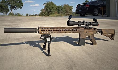 Sau khi lắp ống giảm thanh, tiếng nổ của các loại súng này được hạn chế xuống mức khoảng 132 dB.