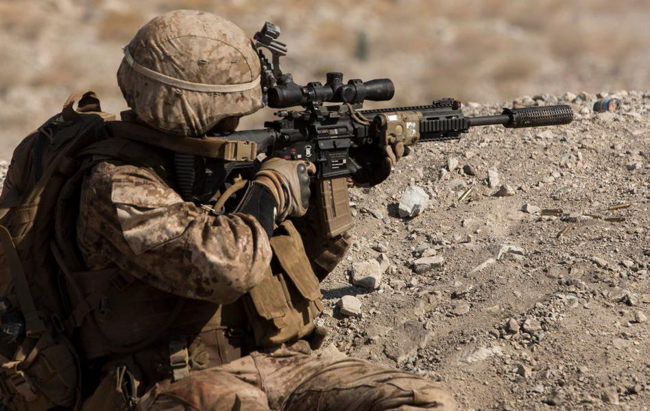 Điều này giúp các đơn vị có thể đáp ứng mệnh lệnh và báo cáo thông tin quan trọng nhanh hơn, hoạt động hiệu quả và bí mật hơn về đêm.