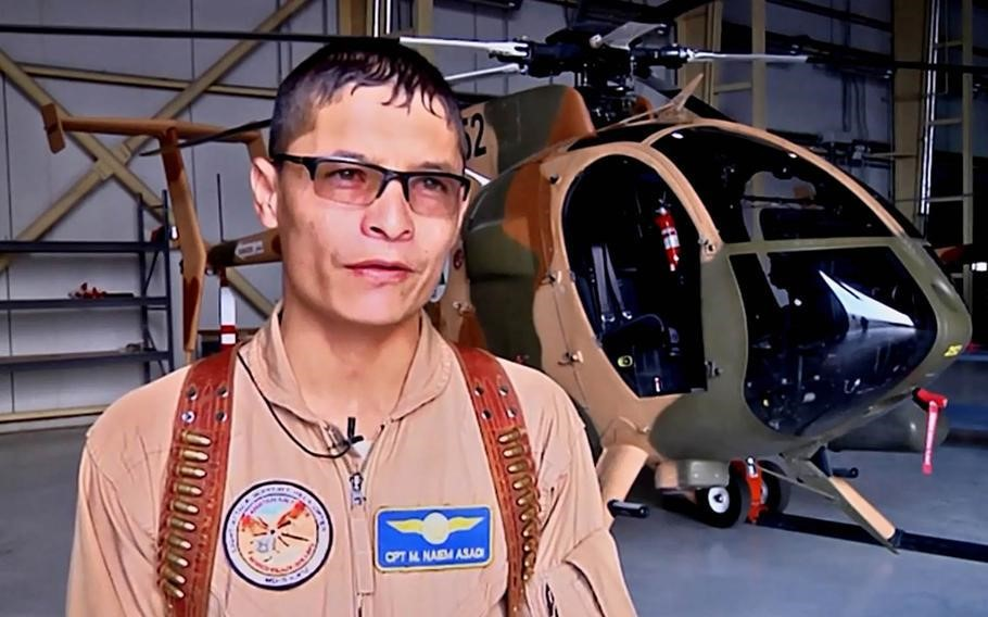 Nhiều kỹ thuật viên hàng không và binh sĩ Afghanistan cũng chạy trốn tới Uzbekistan. Một số người kịp mang theo gia đình, nhưng phần lớn phi công khác đã không kịp mang theo người thân. "Không còn lực lượng mặt đất nào lúc đó. Chúng tôi đã chiến đấu đến giây phút cuối cùng", phi công giấu tên nói.