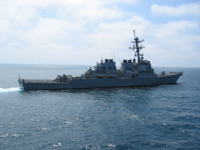 Điểm đặc biệt trong thiết kế của khu trục hạm Benfold cũng như mọi tàu chiến khác thuộc lớp Arleigh Burke, đó là chúng có khả năng thực hiện đa nhiệm vụ, phù hợp với nhiều mục đích khác nhau.