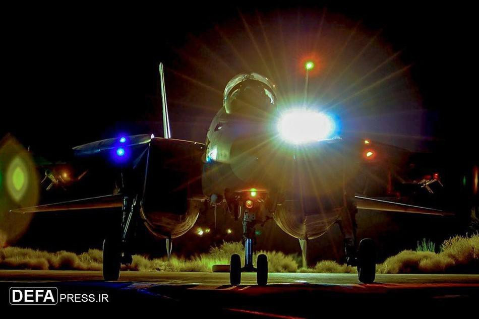 Phi công F-14 Iran đã xác định những kẻ xâm nhập chính là 3 chiếc tiêm kích MiG-23 khi cúng đang tiến tới một giếng dầu ở gần hòn đảo này.