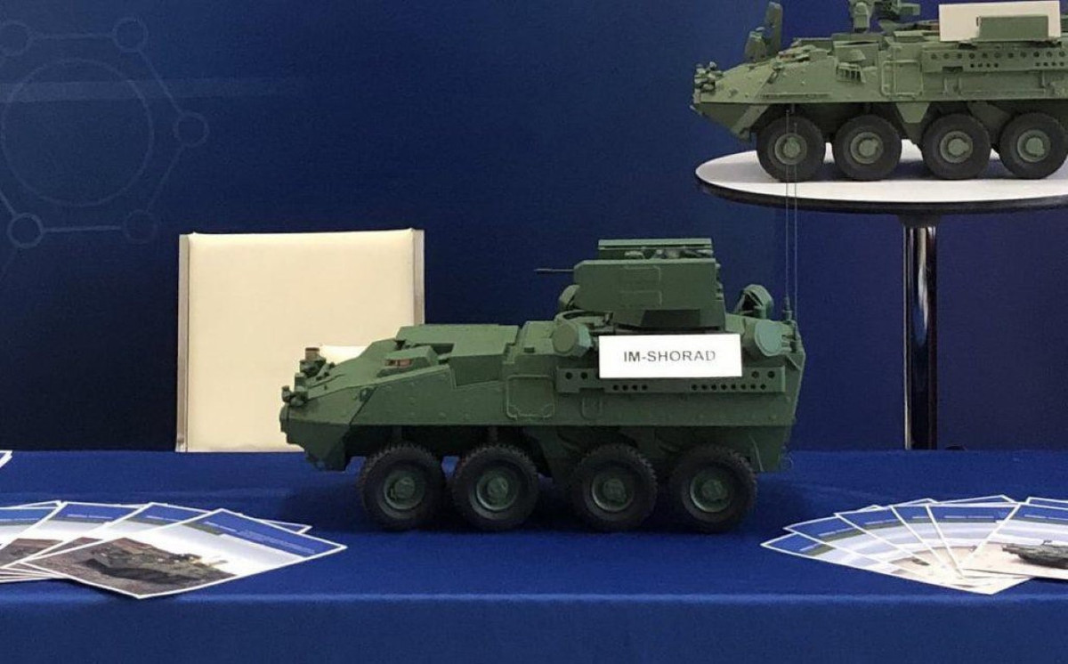 Để chống lại máy bay tiêm - cường kích cơ động cao hay tên lửa hành trình bay thấp, nhà sản xuất đã tích hợp thêm cho M-SHORAD cả tên lửa không đối không AIM-9X Sidewinder, mang lại cho nó khả năng tác chiến rất toàn diện.