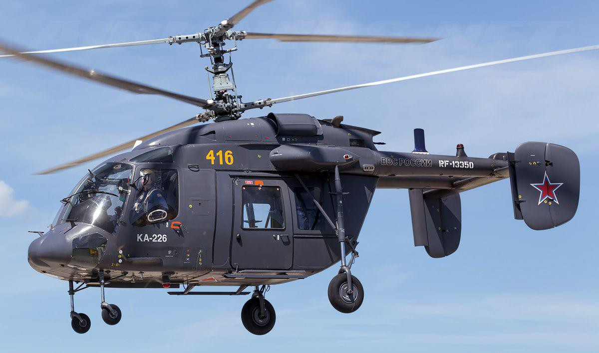 Ngoài vai trò vận tải cứu thương, Ka-226T còn được lắp đặt các thiết bị điện tử hiện đại để làm vai trò trinh sát.