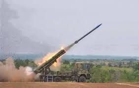 Đáng nể hơn, Myanmar còn có khả năng tự sản xuất pháo phản lực phóng loạt cỡ lớn. Loại pháo phản lực được nước này tự sản xuất mang định danh MAM-02.