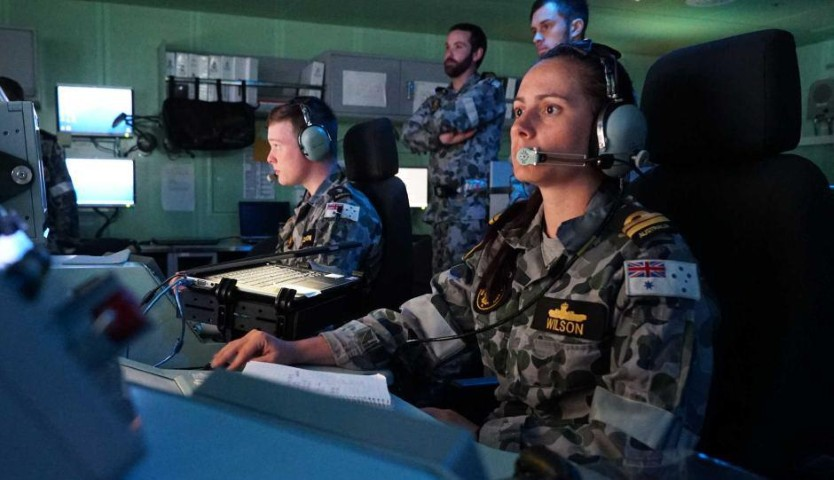 Ngoài nhiệm vụ quân sự, tàu còn được triển khai trong sứ mệnh nhân đạo. Tháng 2/2016, tàu từng mang theo 50 tấn nhu yếu phẩm, nước thiết bị y tế cùng 850 binh sĩ tham gia hỗ trợ nhân đạo sau cơn bão Fiji.