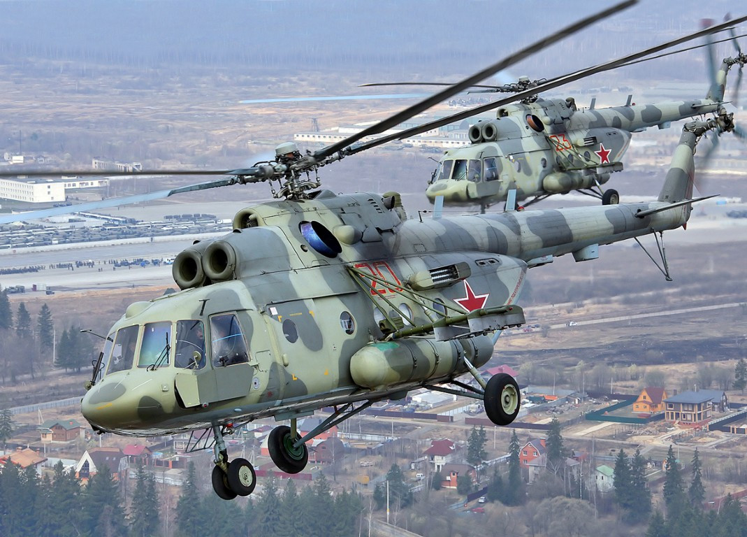 Ngoài ra, trực thăng Mi-8/17 còn có khả năng đa nhiệm rất cao, nó có thể làm tốt các nhiệm vụ vận tải, chở quân, cứu hộ cứu nạn hoặc thậm chí là đóng vai trò của trực thăng vũ trang yểm trợ hỏa lực tấn công mặt đất.