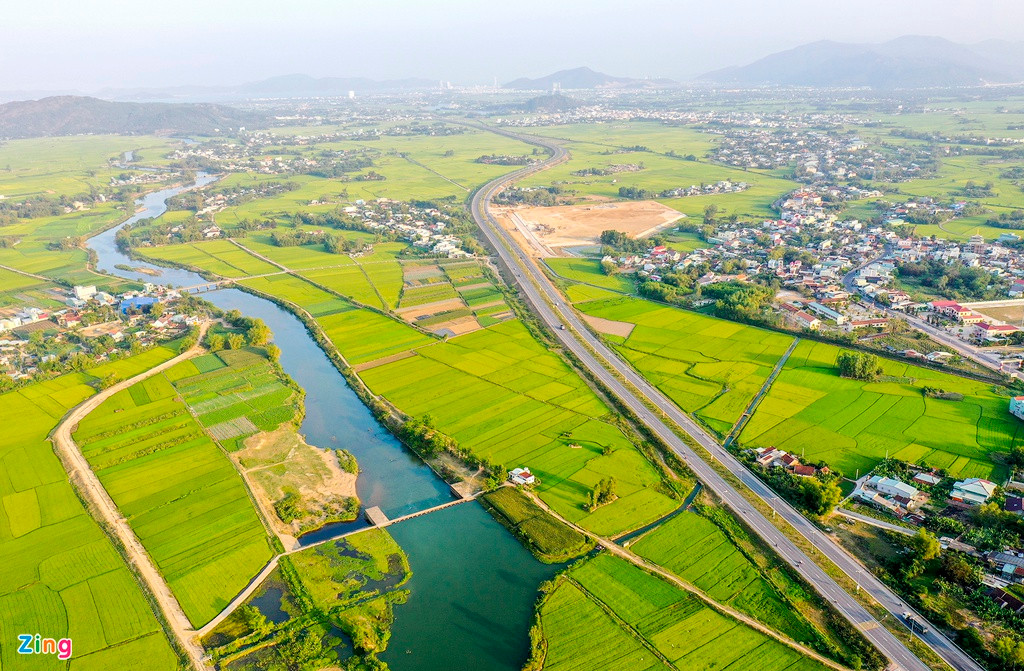 Cuối tháng 3/2020, tuyến quốc lộ 19 nối từ cảng Quy Nhơn, tỉnh Bình Định kết nối với các tỉnh Tây Nguyên được khánh thành, đưa vào sử dụng. Tròn một năm khánh thành, công trình xuất hiện nhiều điểm hư hỏng đoạn qua huyện Tuy Phước.