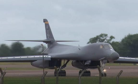 Thứ hai, việc triển khai ở Biển Barents một phần lực lượng hải quân của NATO sẽ diễn ra, ví dụ đội hình tác chiến thường trực ở Đại Tây Dương được tăng cường bởi tàu chiến của hải quân Anh và Mỹ, để hạn chế các hoạt động ở Bắc Cực của Nga với quy mô lớn nhất có thể.