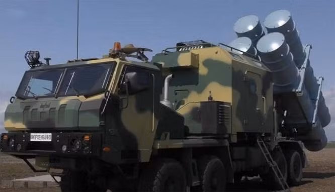 “Chẳng hạn, Ukraine có thể nâng cấp tên lửa của mình bằng cách lắp đặt thiết bị dẫn đường mới cho chúng, nhưng điều này sẽ không làm thay đổi các đặc tính kỹ chiến thuật cơ bản. Mặc dù tất nhiên, bất kỳ tên lửa nào cũng đều là vũ khí nguy hiểm”, ông Vladimir Orlov lưu ý.