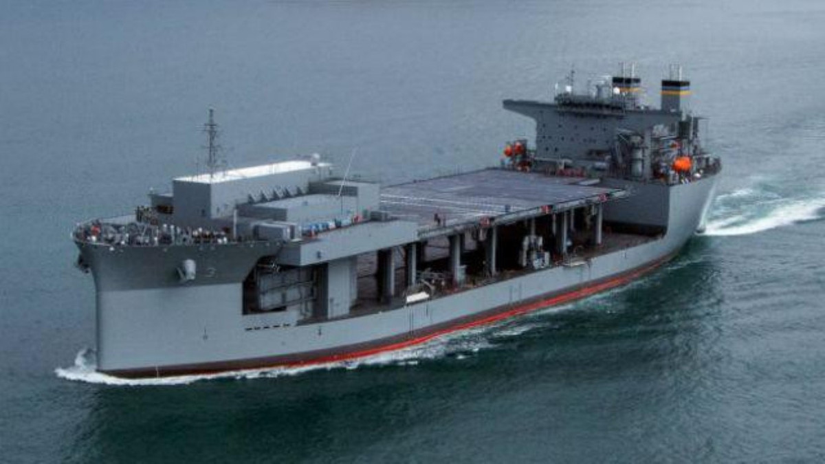 Ngoài ra tàu đổ bộ viễn chinh này cũng đóng vai trò lưu trữ nhiên liệu cho các chiến hạm hoặc tàu sân bay.