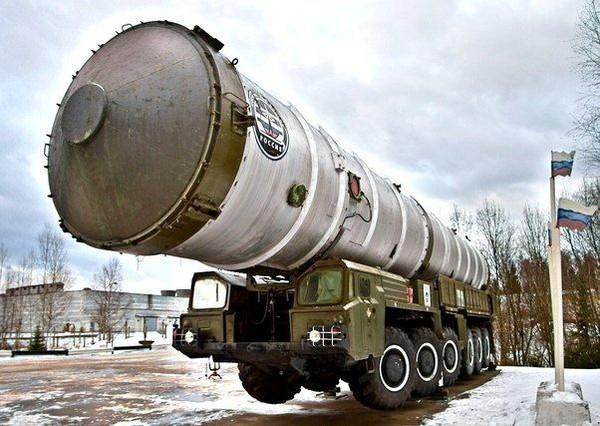 Nó có thể chịu được quá tải cực lớn và đủ khả năng đánh chặn đầu đạn của tên lửa đạn đạo xuyên lục địa ở cự ly hơn 100 km, độ cao từ 5 đến 50 km.