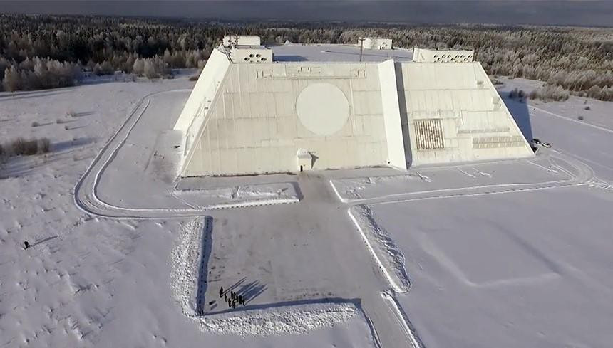 Ngoài ra việc hiện đại hóa các bộ phận phát và nhận của radar Don-2N đã hoàn thành. Radar này được coi là phần tử trung tâm và phức tạp nhất của hệ thống phòng thủ tên lửa. Nó giải quyết vấn đề phát hiện mục tiêu, theo dõi, lựa chọn, đo tọa độ và hướng tên lửa đánh chặn vào chúng.