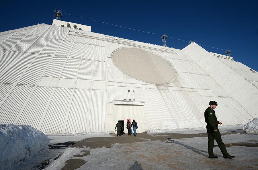 "Kết quả của việc thay thế hệ thống máy tính trung tâm hiện có Elbrus-2 bằng Elbrus-90S khiến hiệu suất đạt được lên đến hàng trăm tỷ thao tác mỗi giây. Điện năng tiêu thụ sẽ giảm đi 40 lần, trong khi diện tích của thiết bị giảm đi 4 lần", ông Hrabchuk nói.