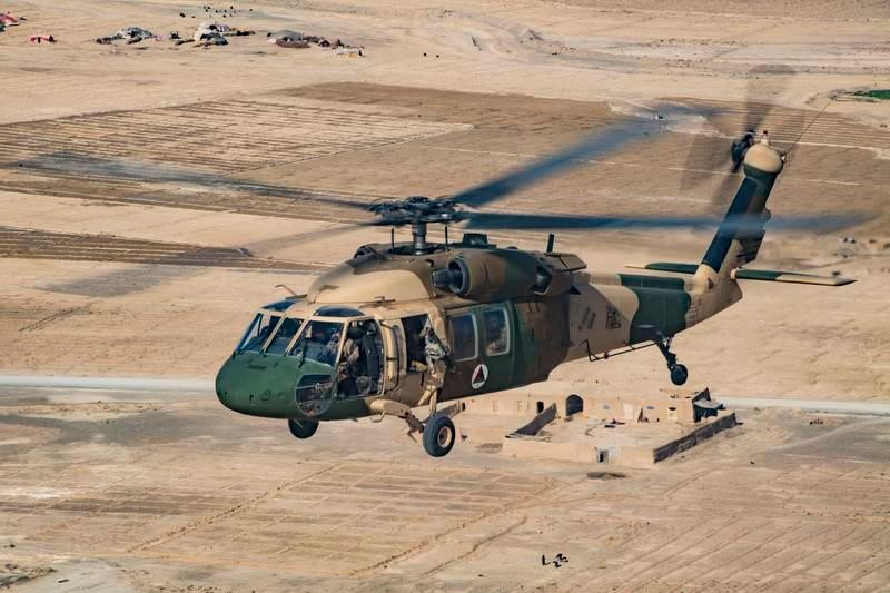 UH-60 là loại trực thăng tham chiến nhiều nhất trên khắp hành tinh. Trong tất cả các hoạt động, Black Hawk đã chứng minh được là chiếc máy bay lên thẳng đa năng hàng đầu thế giới hiện nay.