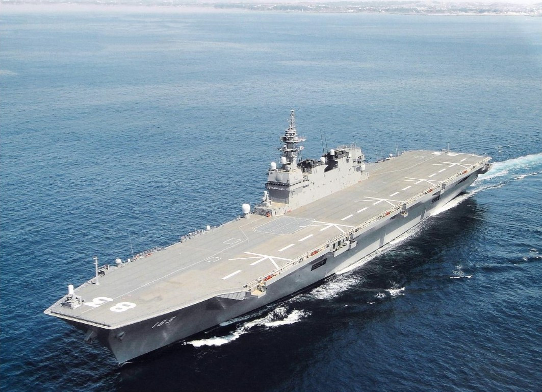 Việc mang theo được các máy bay chiến đấu F-35B, sẽ biến Izumo thành tàu sân bay đúng nghĩa, khi nó có thể triển khai được máy bay chiến đấu phản lực.