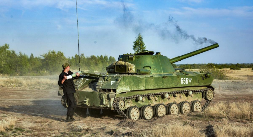 Phần khung tăng được gọi là S-120 và phần giáp trước được bọc bằng nhôm giống như xe bọc thép chở quân nhảy dù BTR-D.