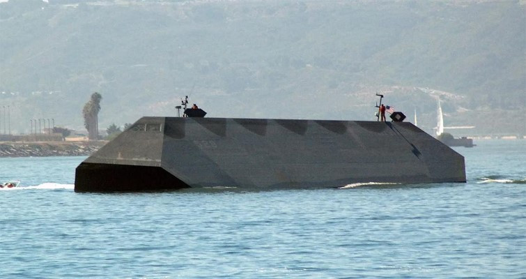 Dù vậy, kết quả từ thử nghiệm Sea Shadow được áp dụng để cải tiến các công nghệ hải quân khác như kính tiềm vọng của tàu ngầm.