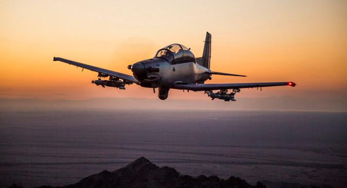 Theo Defense News, bản hợp đồng trị giá 143 triệu USD đã được Không quân Hoàng gia Thái Lan trao cho hãng Textron Aviation để mua 8 máy bay AT-6E cùng các thiết bị hỗ trợ mặt đất, phụ tùng thay thế, các phương tiện liên quan khác và chi phí huấn luyện đi kèm.