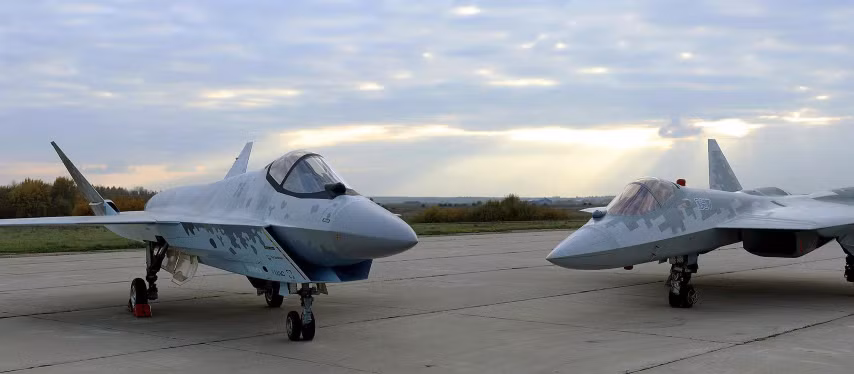 Theo họ, Su-75 sẽ là đối thủ lớn nhất của F-35 trên thị trường vũ khí quốc tế và Checkmae có thể khiến Washington mất tới hàng chục tỷ USD từ các khách hàng tiềm năng.