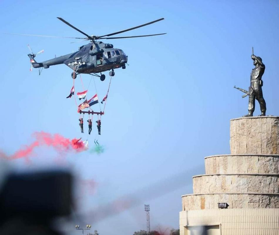 Hôm 6/1 vừa rồi, Iraq đã tiến hành cuộc duyệt binh quy mô cực lớn nhằm kỷ niệm 100 năm ngày thành lập quân đội nước này. Nguồn ảnh: Sina.