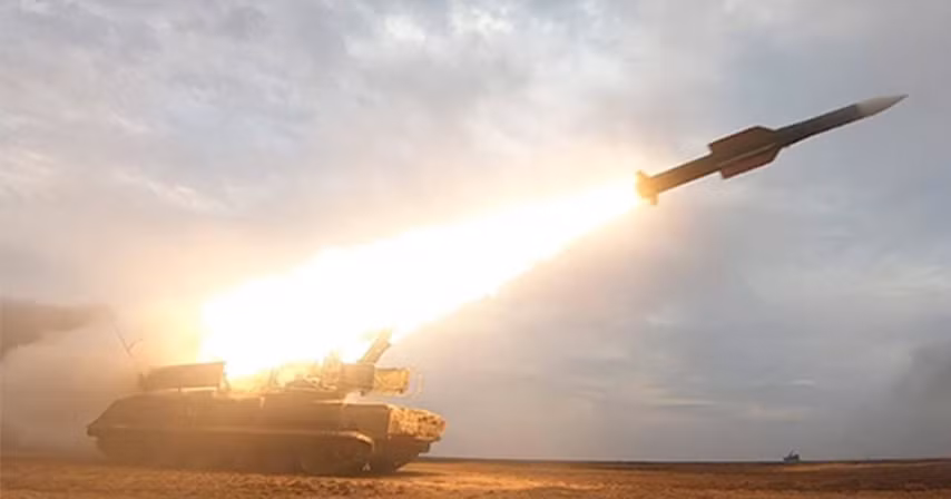 Vấn đề nữa cũng phải nhắc đến đó là hiện nay Nga đã hạn chế xuất khẩu Buk-M2E nhằm giữ thị phần cho tổ hợp tên lửa phòng không thế hệ sau của nó - chính là Buk-M3E.