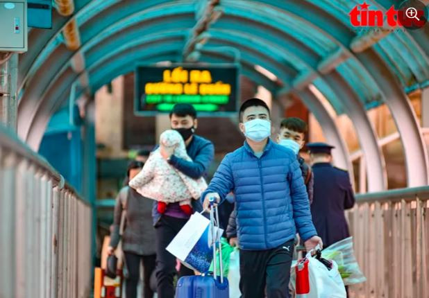 Trong ngày 28 Tết, có 6 chuyến tàu về ga Sài Gòn, 4 chuyến tàu về ga Vinh.