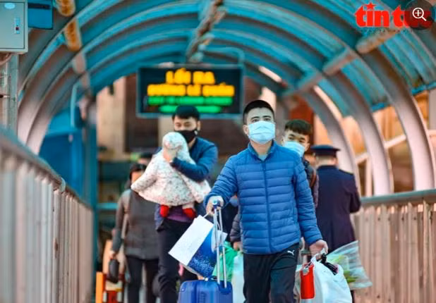 Trong ngày 28 Tết, có 6 chuyến tàu về ga Sài Gòn, 4 chuyến tàu về ga Vinh.