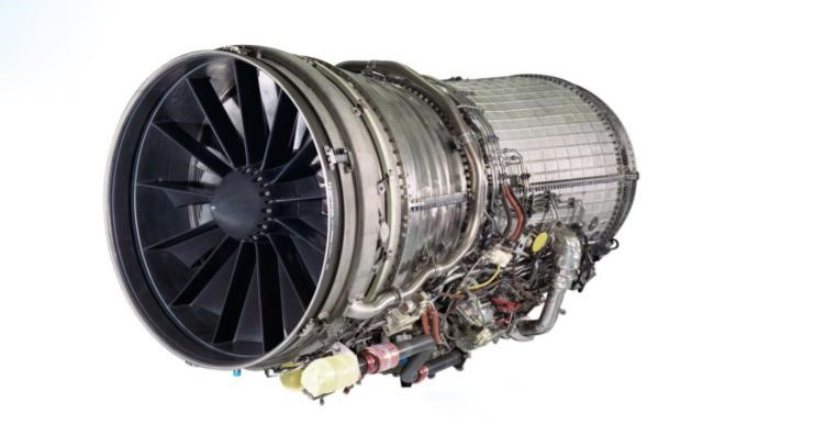 B-2 trang bị 4 động cơ tuốc bin phản lực cánh quạt đẩy F118-GE-100 cho phép đạt tốc độ 1.010 km/h, tầm bay 10.400km, trần bay 15.000m.