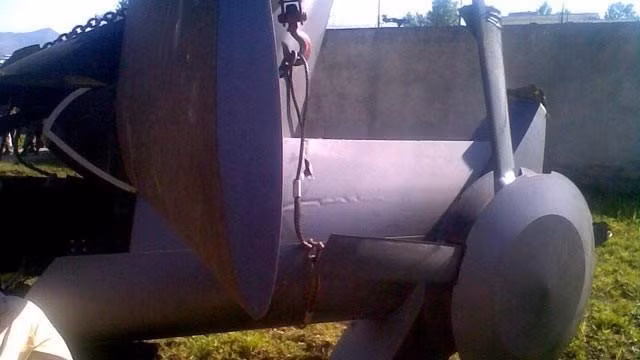 Theo giới chuyên gia, sau khi quan sát phần cánh quạt đuôi, họ nhận thấy một vài sửa đổi từ chiếc Black Hawk tiêu chuẩn là rất rõ ràng. Tuy vậy nó dường như có nhiều cánh quạt đuôi hơn so với loại 4 lá thông thường của UH-60.